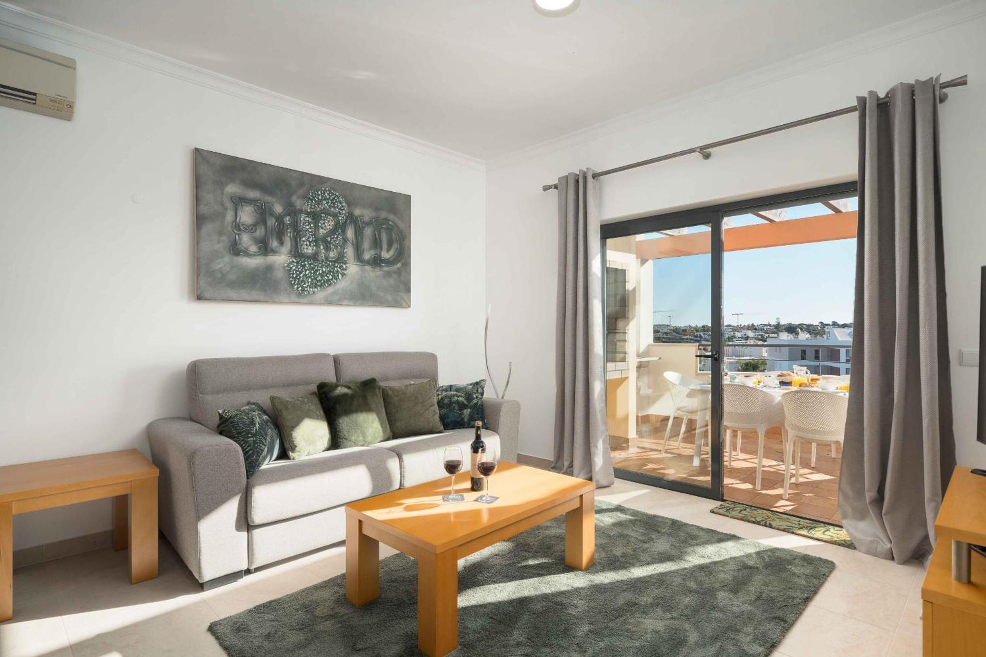 Apartment Ocean View 2 With Pool By Homing