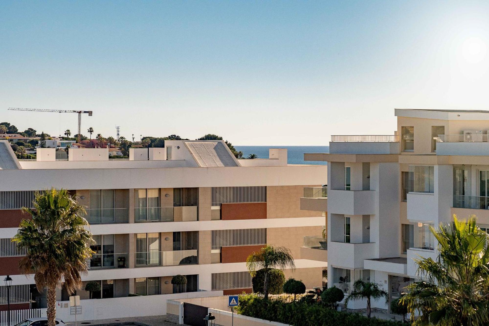 Apartment Ocean View 2 With Pool By Homing