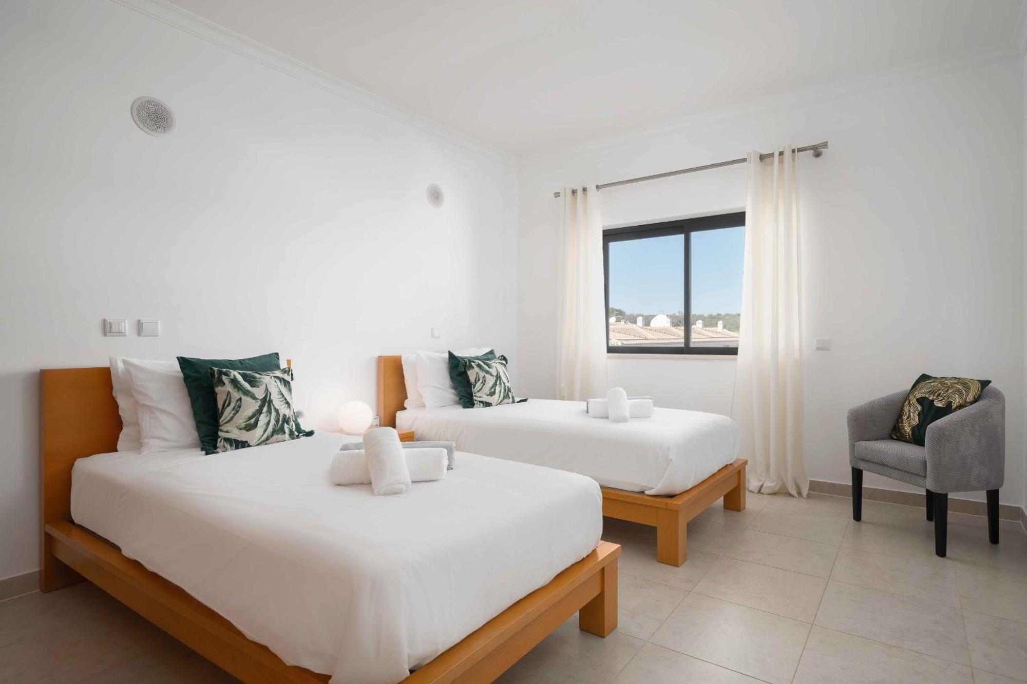 Apartment Ocean View 2 With Pool By Homing Lagos