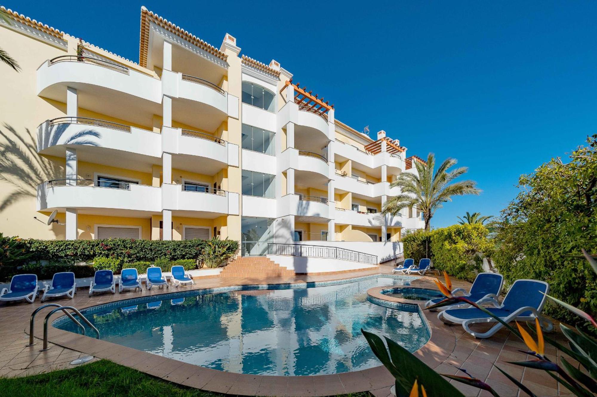Ocean View 2 With Pool By Homing *